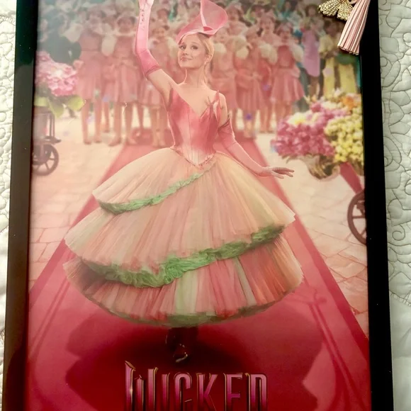 Wicked Movie Posters Set Rare Elphaba and Glinda Plus More💕💚 - Picture 3 of 6